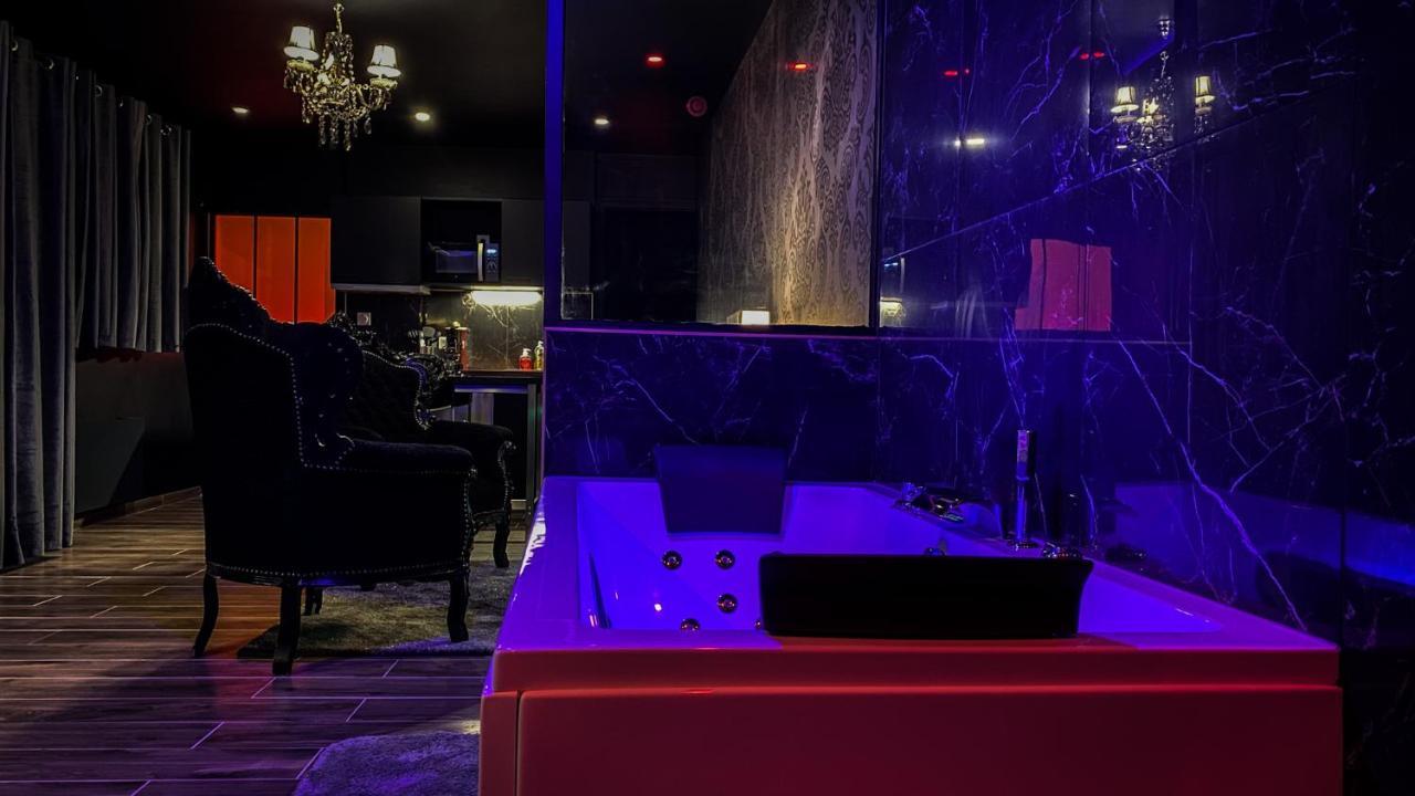 Nouveau - Luxure - Secret Suite - Jacuzzi Melun Kültér fotó